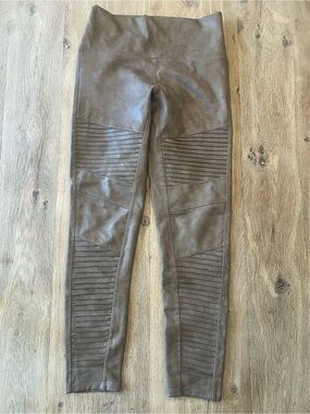 7 For All Mankind Taupe Faux Leather Moto Leggings Size Medium